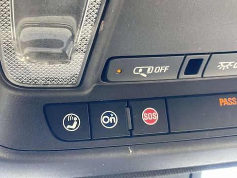 Used 2018 Cadillac XT5 AWD image 31
