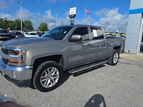 Used 2017 Chevrolet Silverado 1500 LT w/ All Star Edition AWD/4WD image 4