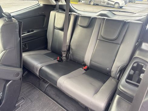 Used 2024 Subaru Ascent Onyx Edition image 12