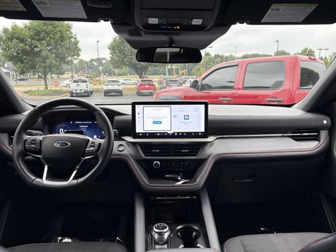 Used 2025 Ford Explorer ST-Line AWD/4WD image 8