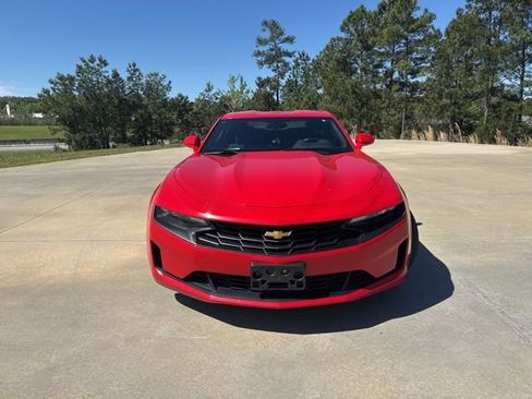 Used 2022 Chevrolet Camaro LT image 2