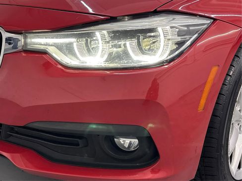 Used 2018 BMW 320i xDrive Sedan w/ Convenience Package image 33