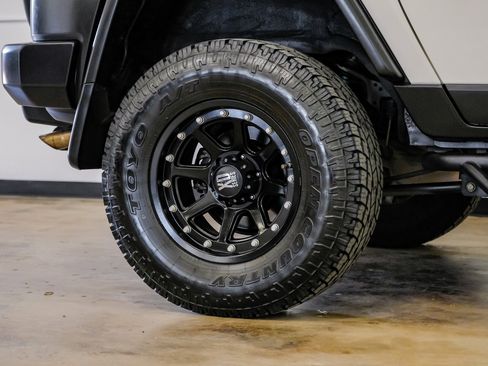 Used 2012 Toyota FJ Cruiser 4WD image 50