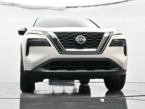 Used 2021 Nissan Rogue S image 36