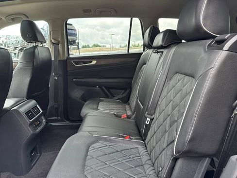 Used 2024 Volkswagen Atlas SEL Premium R-Line AWD/4WD image 24