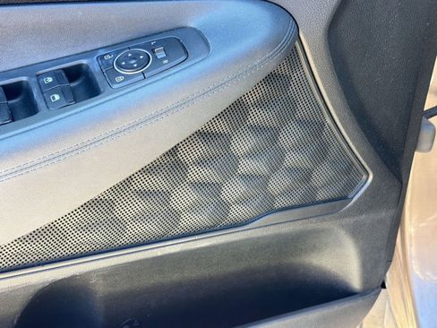 Used 2019 Hyundai Santa Fe SE image 24