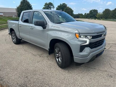 Used 2025 Chevrolet Silverado 1500 RST w/ Convenience Package II AWD/4WD image 4
