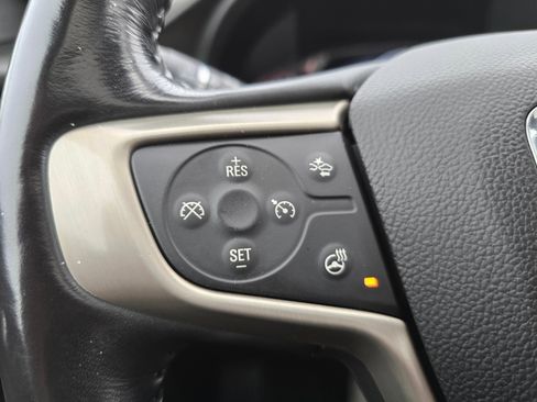 Used 2018 GMC Acadia Denali image 22