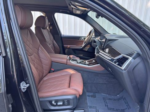 Used 2024 BMW X5 xDrive50e w/ M Sport Package AWD/4WD image 16