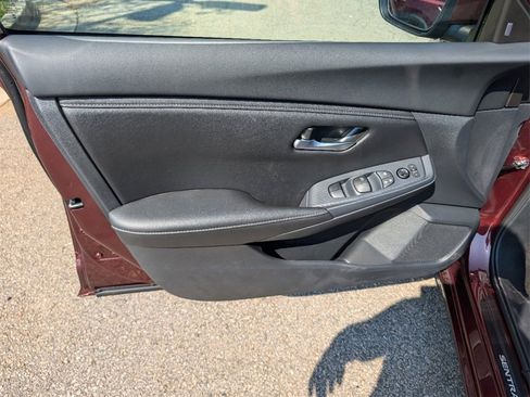 Used 2024 Nissan Sentra SV image 16