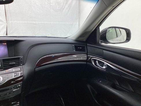 Used 2015 INFINITI Q70 3.7 image 28
