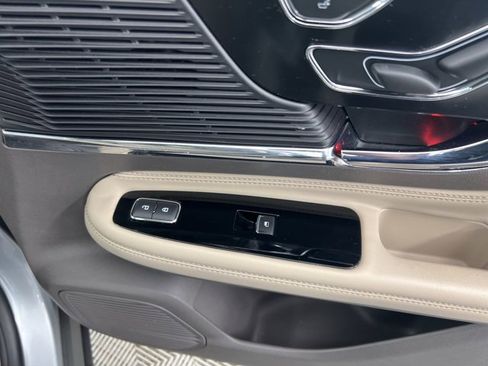 Certified 2022 Lincoln Corsair AWD w/ Premium Package image 24