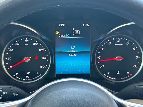 Used 2021 Mercedes-Benz GLC 300 image 22