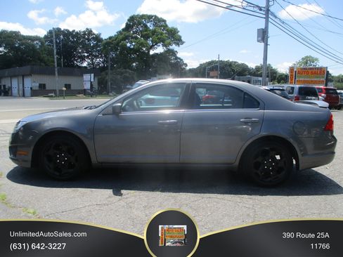 Used 2010 Ford Fusion SE FWD image 3