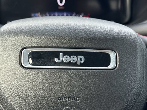 Used 2022 Jeep Compass Trailhawk w/ Trailhawk Elite Group AWD/4WD image 30