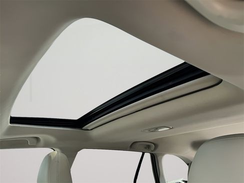 Used 2023 Subaru Outback Limited XT image 18