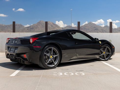 Used 2012 Ferrari 458 Spider RWD image 10