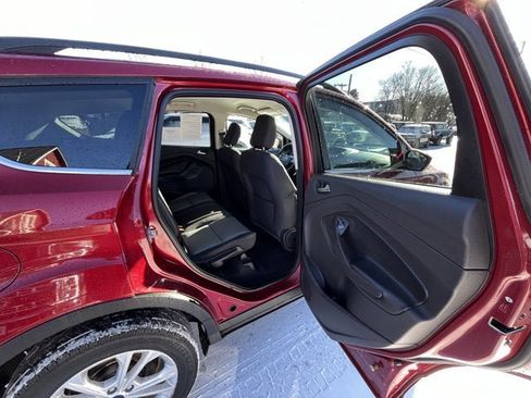 Used 2018 Ford Escape SE image 13