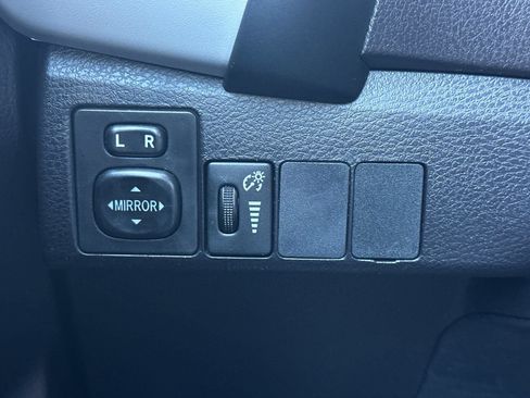 Used 2019 Toyota Corolla LE FWD image 27