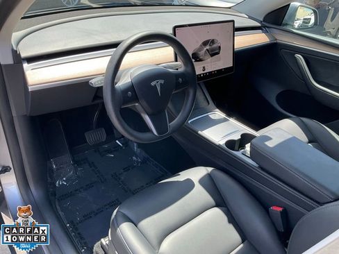 Used 2025 Tesla Model Y Long Range AWD/4WD image 6