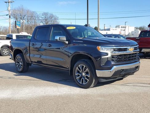 Used 2023 Chevrolet Silverado 1500 LT image 2