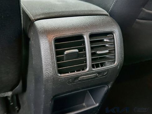 Used 2013 Volkswagen Golf TDI FWD image 22