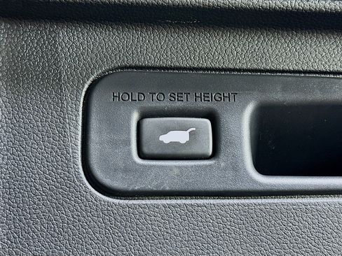 Used 2025 Honda Pilot Touring image 30