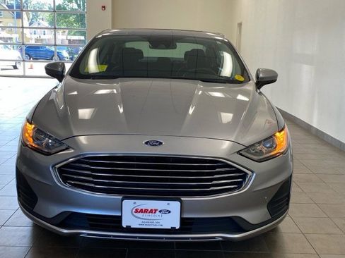 Certified 2020 Ford Fusion SE image 3