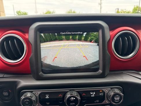 Used 2018 Jeep Wrangler Unlimited Rubicon w/ Dual Top Group AWD/4WD image 20