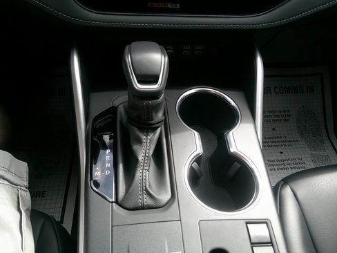 Used 2024 Toyota Highlander XLE image 22