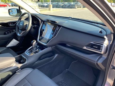 Used 2025 Subaru Outback Limited AWD/4WD image 32