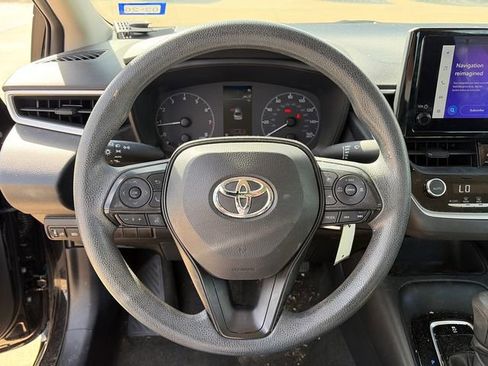 Used 2023 Toyota Corolla LE image 20