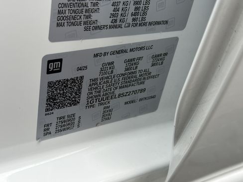Used 2025 GMC Sierra 1500 AT4 w/ AT4 Premium Package AWD/4WD image 37