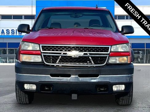Used 2006 Chevrolet Silverado 2500 W/T w/ Skid Plate Package AWD/4WD image 18