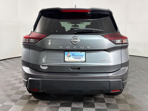 Used 2024 Nissan Rogue SV FWD image 8