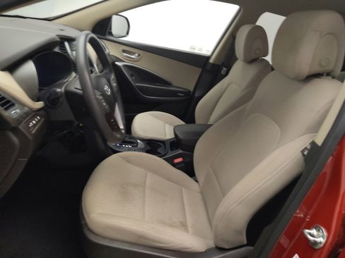 Used 2018 Hyundai Santa Fe SE image 17