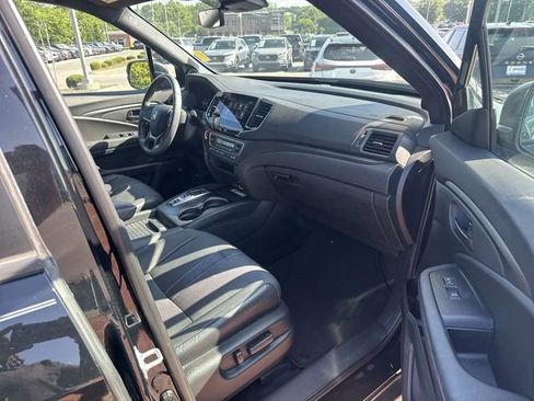 Certified 2023 Honda Passport TrailSport image 29