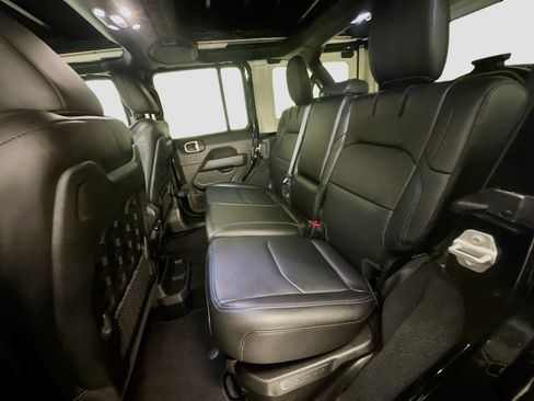 Used 2023 Jeep Wrangler Unlimited Rubicon 4xe w/ Steel Bumper Group image 29