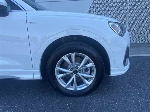 Used 2025 Audi Q3 2.0T Premium w/ Convenience Package AWD/4WD image 4