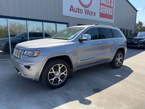 Used 2019 Jeep Grand Cherokee Overland image 12