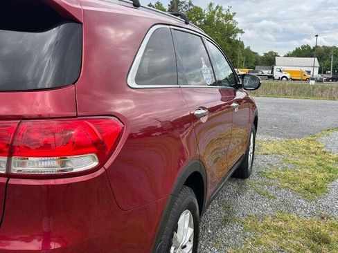 Used 2016 Kia Sorento FWD image 12