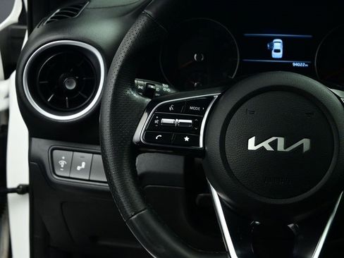 Used 2023 Kia Forte GT-Line w/ GT-Line Premium Package image 4