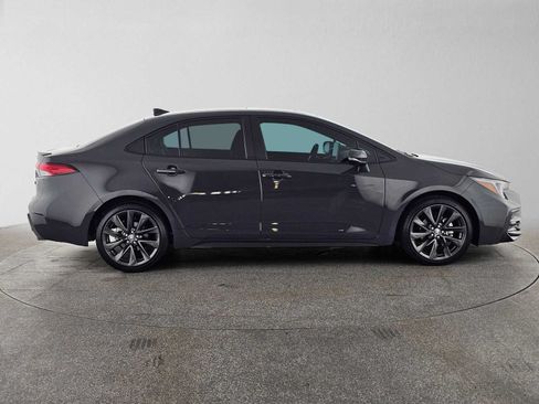 Used 2025 Toyota Corolla XSE FWD image 2