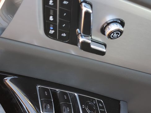 New 2026 Cadillac Vistiq Luxury image 12