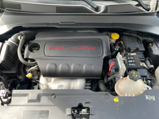 Used 2018 Jeep Compass Latitude w/ Popular Equipment Group AWD/4WD image 40