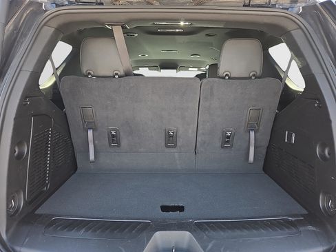 Used 2024 Chevrolet Tahoe LT RWD image 10