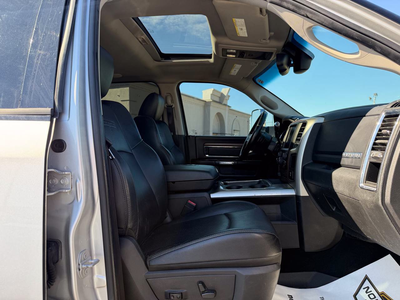 Used 2016 RAM 2500 Laramie AWD/4WD image 14