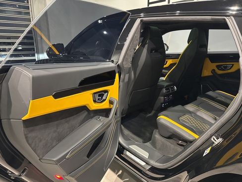 Used 2024 Lamborghini Urus S image 55