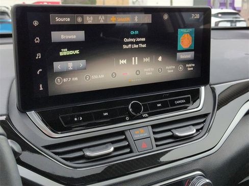 Used 2025 Nissan Altima 2.5 SR w/ SR Premium Package image 12