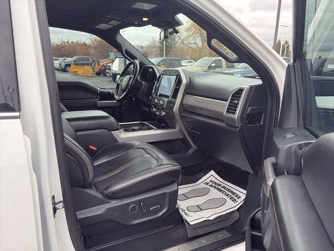 Used 2022 Ford F350 Platinum image 27